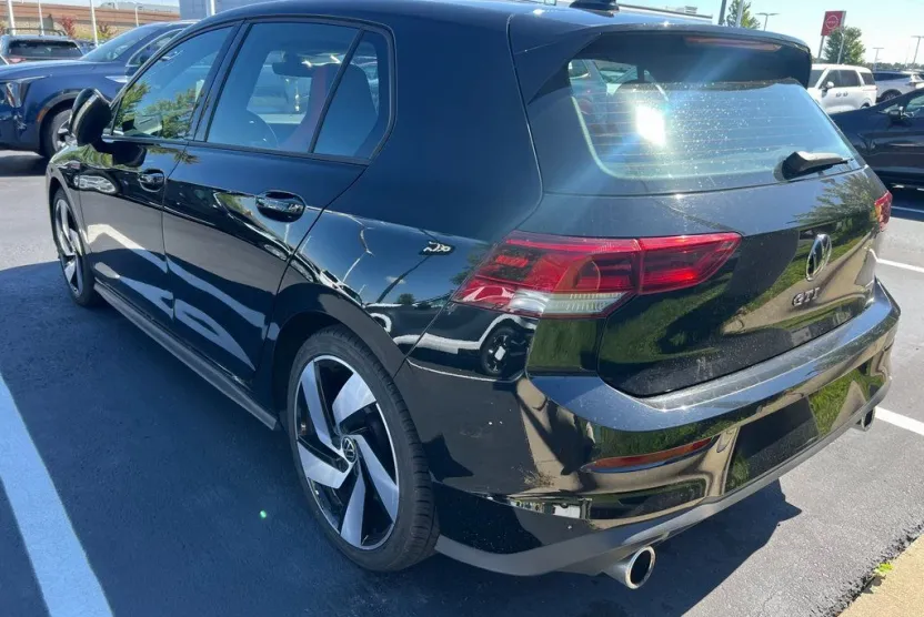 2024 Volkswagen Golf GTI S photo 1
