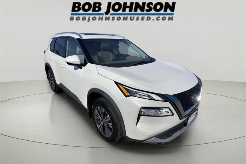 2021 Nissan Rogue SV photo 1