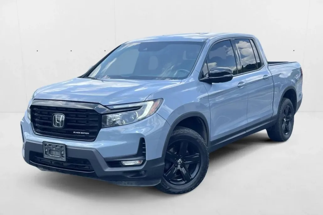 2023 Honda Ridgeline Black Edition photo 1