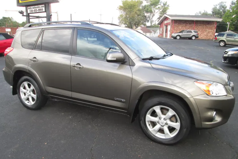 2011 Toyota RAV4 Limited photo 1