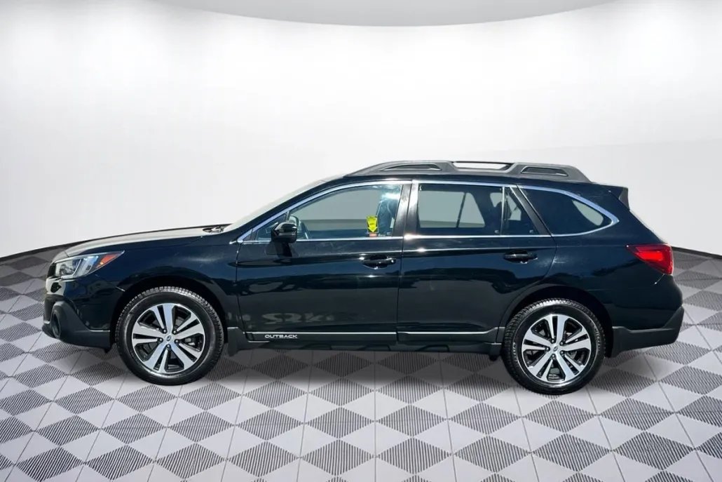 2019 Subaru Outback 3.6R Limited photo 1