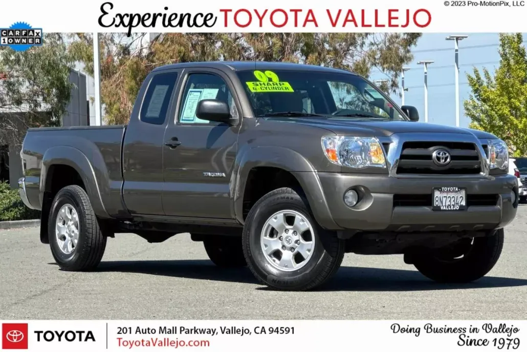 2009 Toyota Tacoma PreRunner photo 1