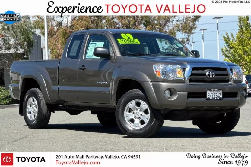 2009 Toyota Tacoma PreRunner photo 1