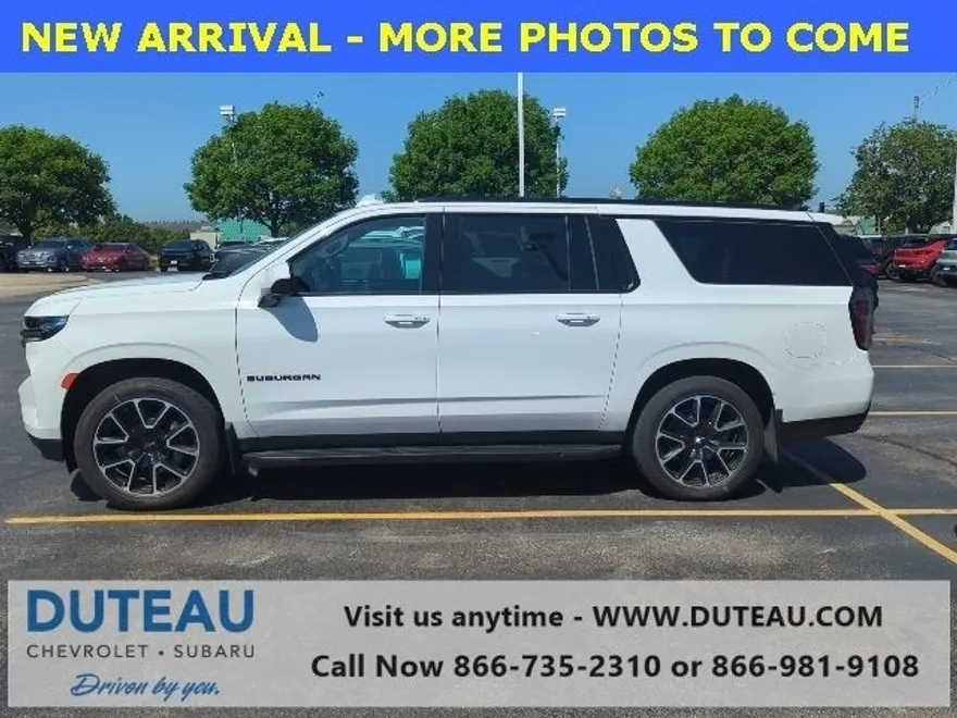 2022 Chevrolet Suburban RST photo 1