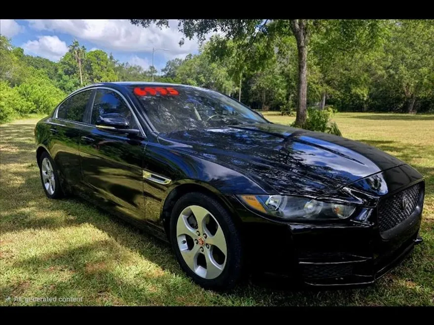 2017 Jaguar XE photo 1