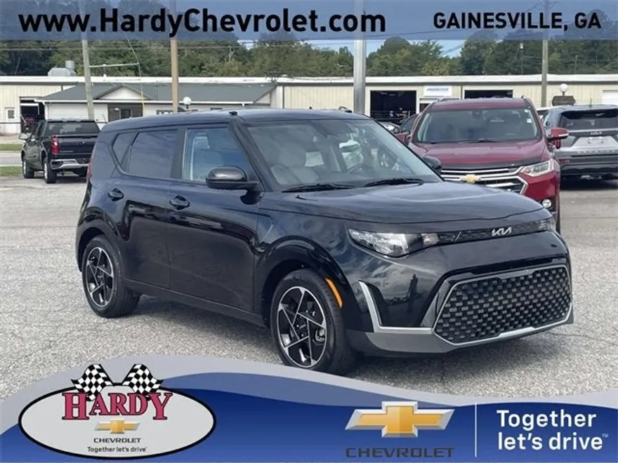 2023 Kia Soul EX photo 1