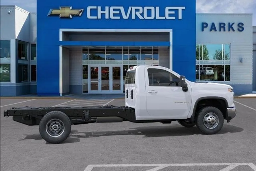 2025 Chevrolet Silverado 3500HD Work Truck photo 1