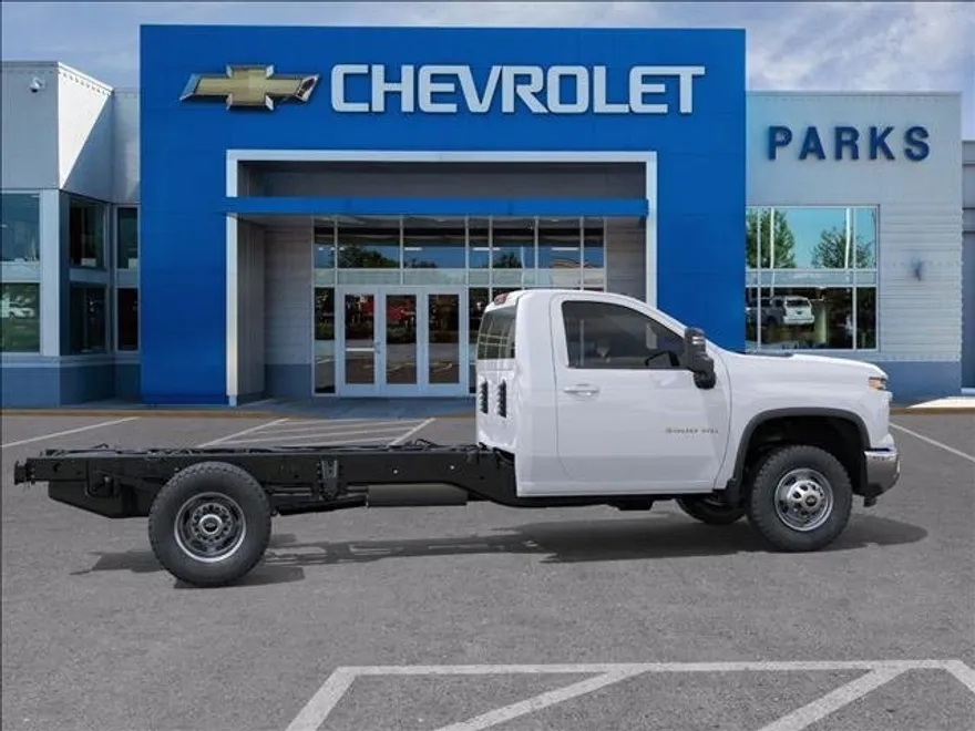 2025 Chevrolet Silverado 3500HD Work Truck photo 1