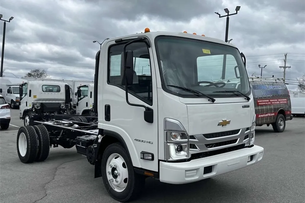2024 Chevrolet Silverado 4500HD Base photo 1