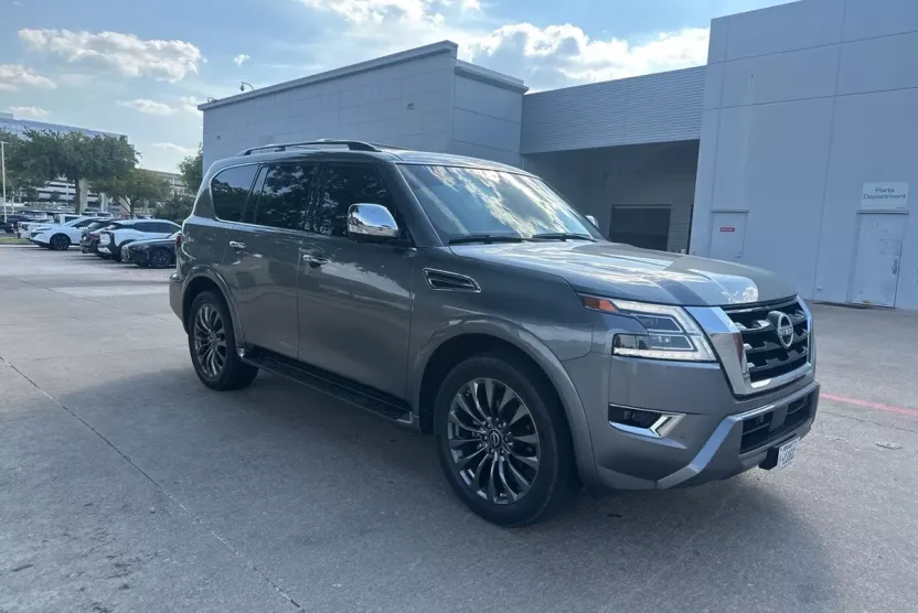 2024 Nissan Armada Platinum photo 1