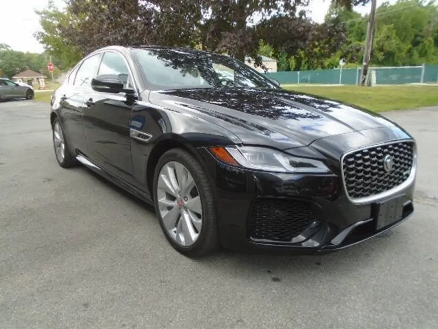 2022 Jaguar XF P300 R-Dynamic SE photo 1