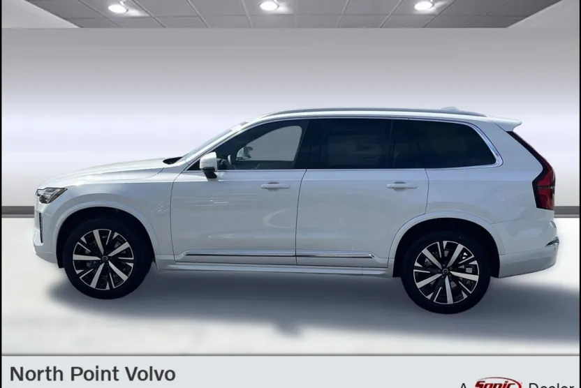 2025 Volvo XC90 Core photo 1