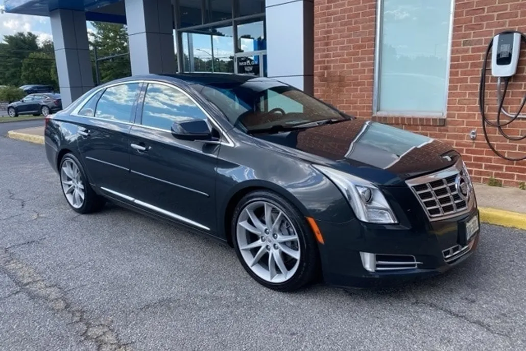 2013 Cadillac XTS Premium photo 1