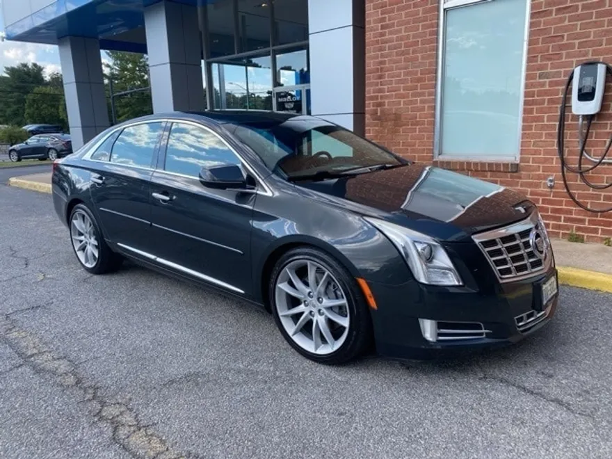 2013 Cadillac XTS Premium photo 1