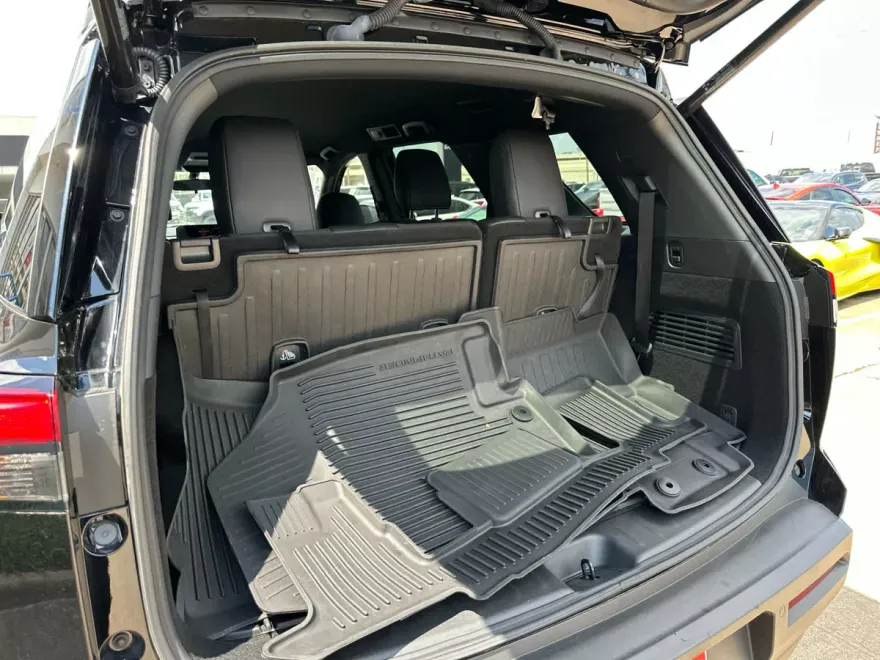 2025 Nissan Pathfinder Rock Creek photo 1