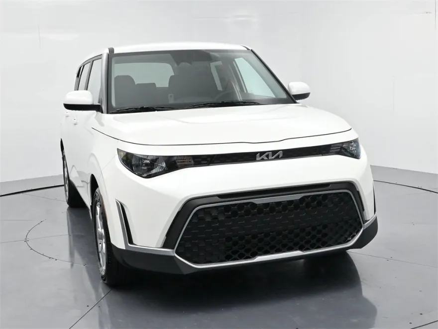 2025 Kia Soul S photo 1