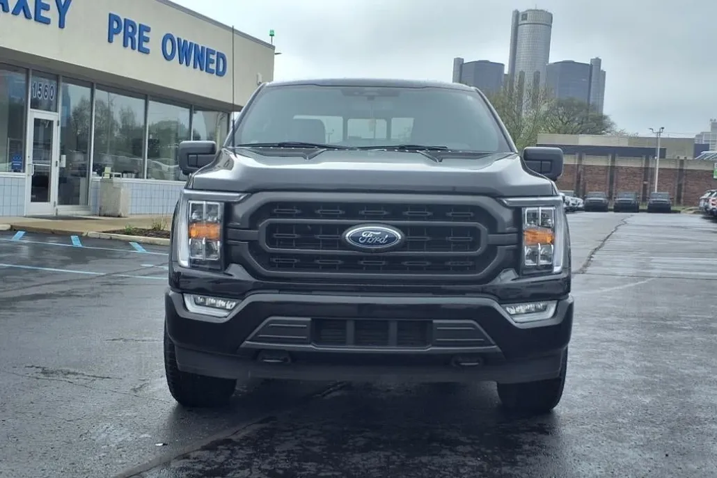 2022 Ford F-150 XLT photo 1