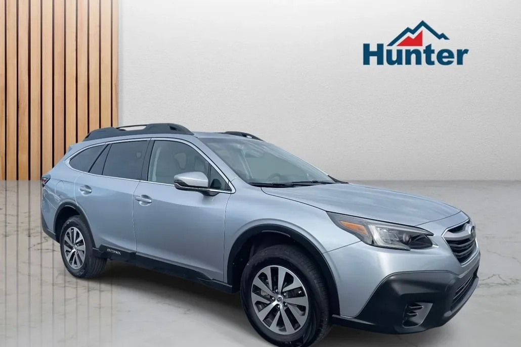 2022 Subaru Outback Premium photo 1