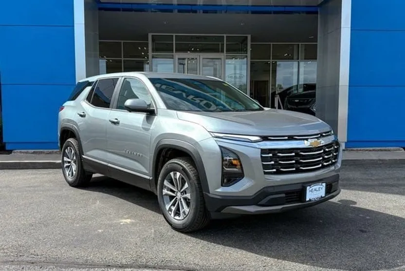 2026 Chevrolet Equinox LT photo 1