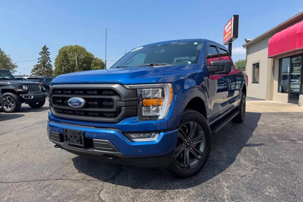2023 Ford F-150 XLT photo 1