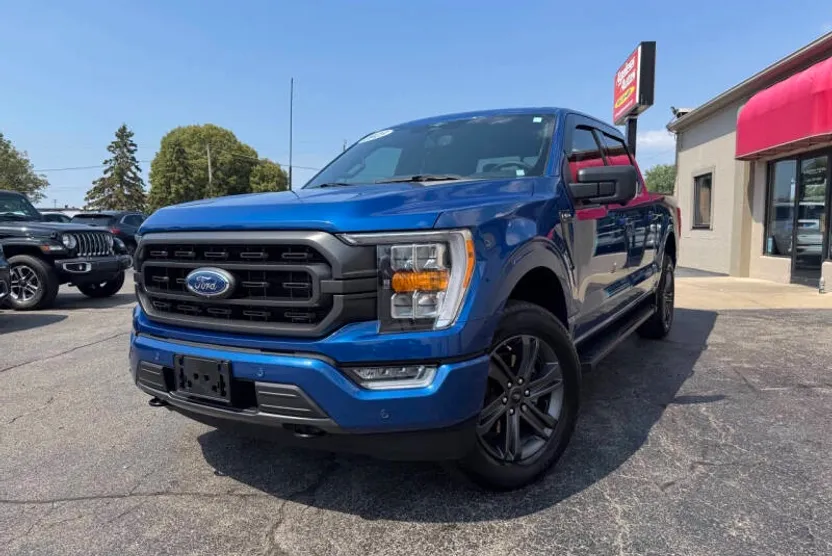 2023 Ford F-150 XLT photo 1
