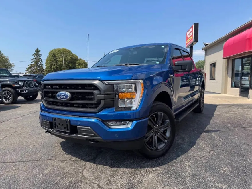 2023 Ford F-150 XLT photo 1
