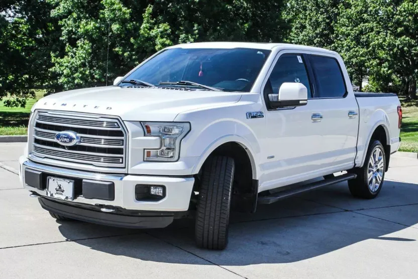 2016 Ford F-150 Limited photo 1