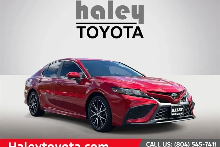 2024 Toyota Camry SE photo 1
