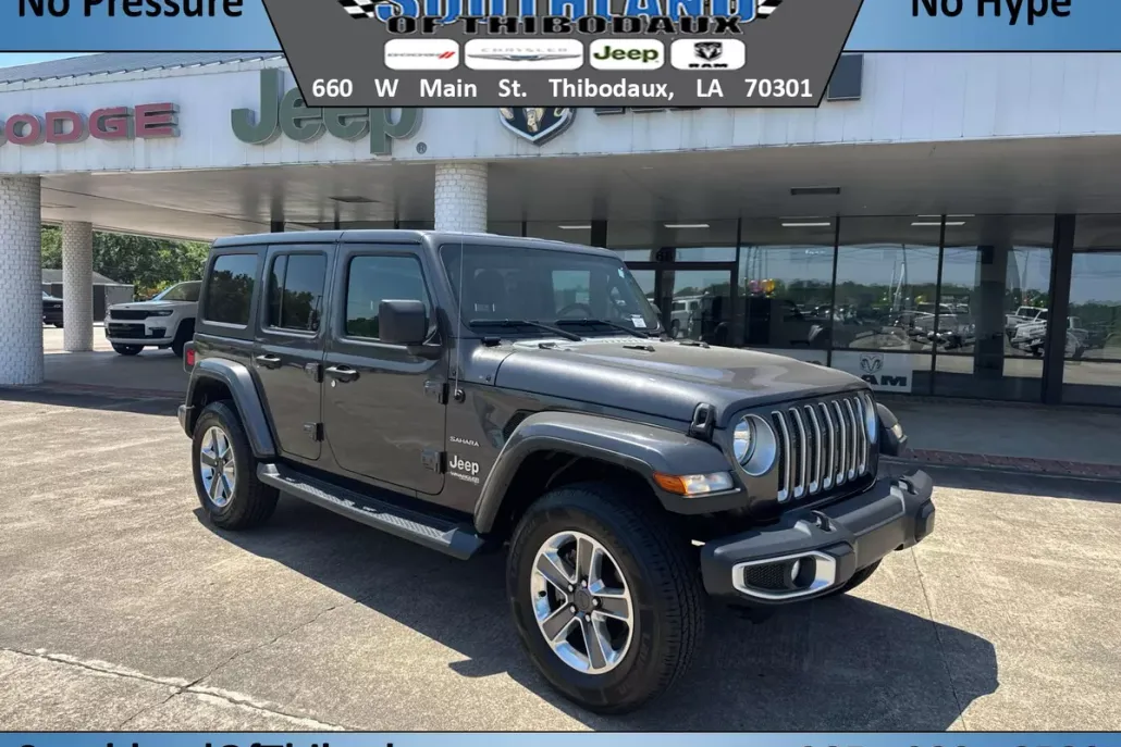 2020 Jeep Wrangler Unlimited Sahara photo 1