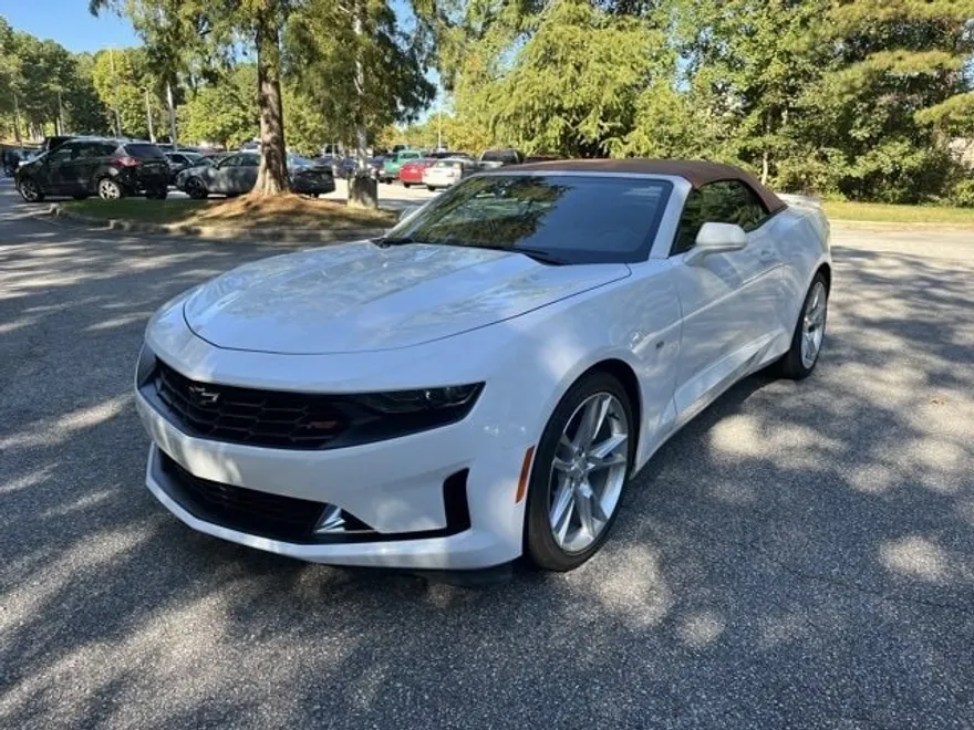 2021 Chevrolet Camaro 2LT photo 1