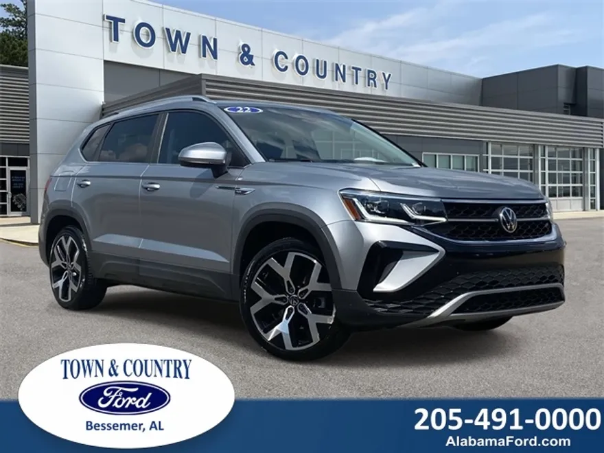 2022 Volkswagen Taos SEL photo 1