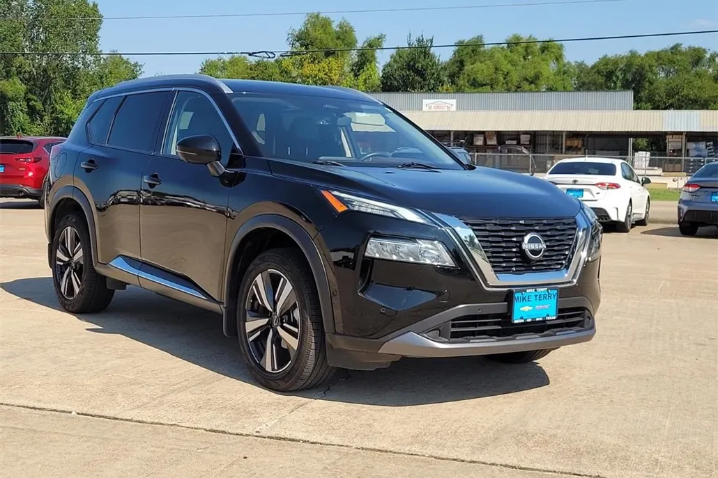 2023 Nissan Rogue SL photo 1