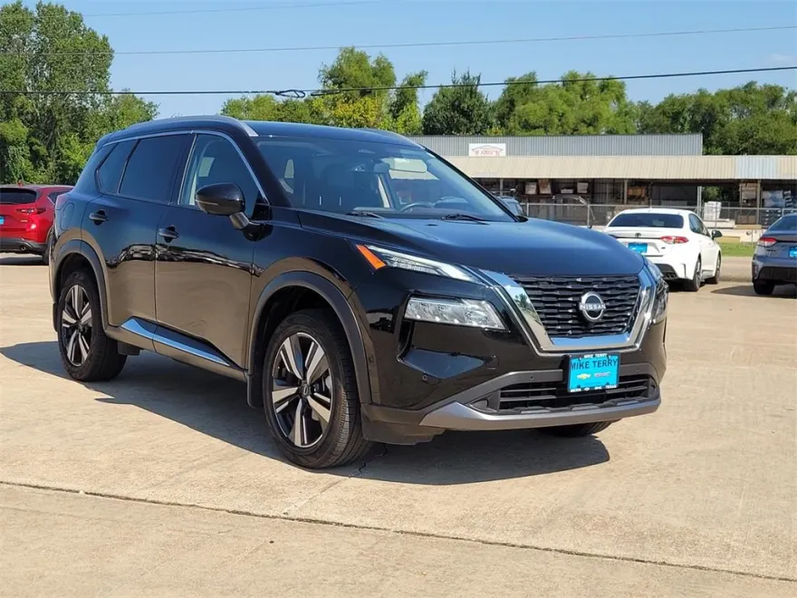 2023 Nissan Rogue SL photo 1