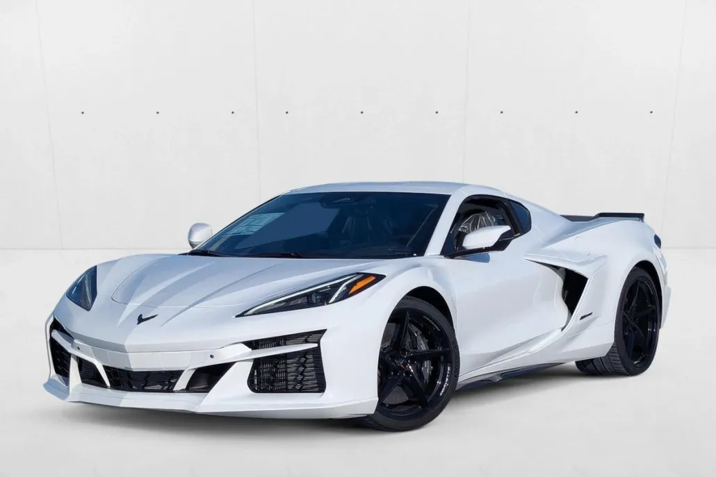 2025 Chevrolet Corvette E-Ray 2LZ photo 1