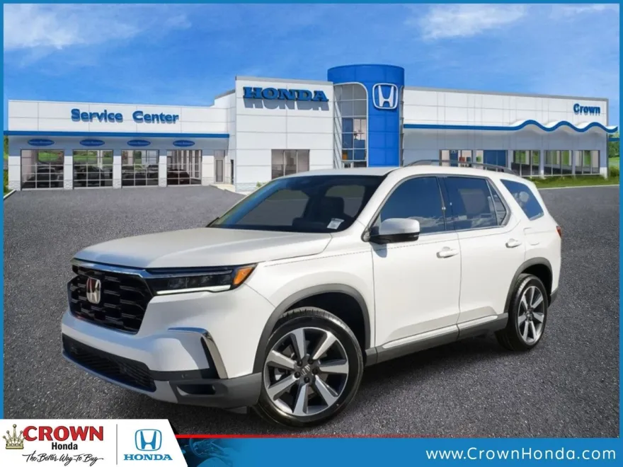 2025 Honda Pilot Touring photo 1
