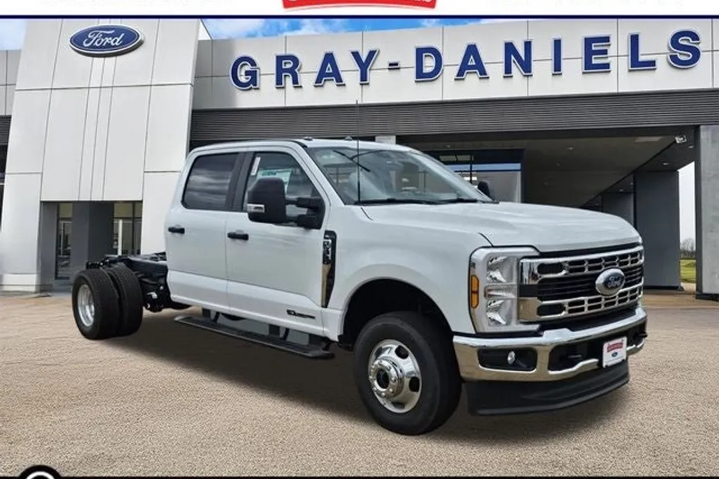 2026 Ford F-350 photo 1