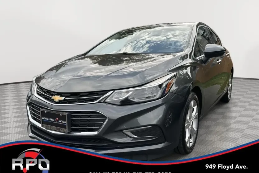 2017 Chevrolet Cruze Premier photo 1