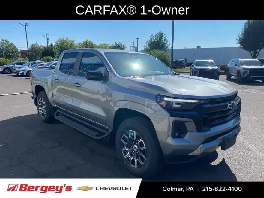 2024 Chevrolet Colorado Z71 photo 1