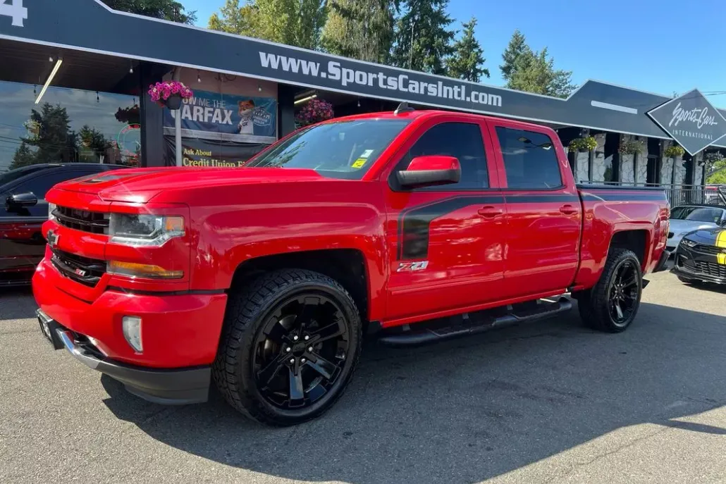 2016 Chevrolet Silverado 1500 LT photo 1