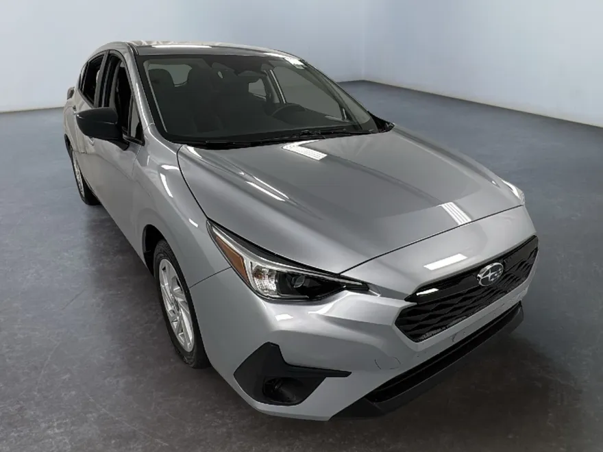 2025 Subaru Impreza Base photo 1