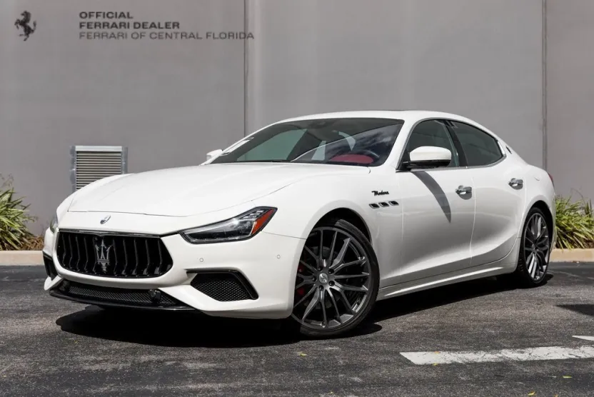 2022 Maserati Ghibli Modena photo 1