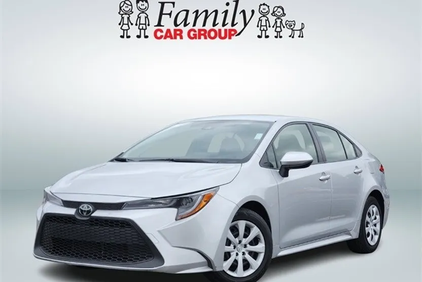 2022 Toyota Corolla LE photo 1
