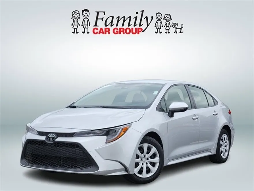 2022 Toyota Corolla LE photo 1