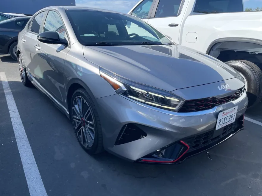 2023 Kia Forte GT photo 1