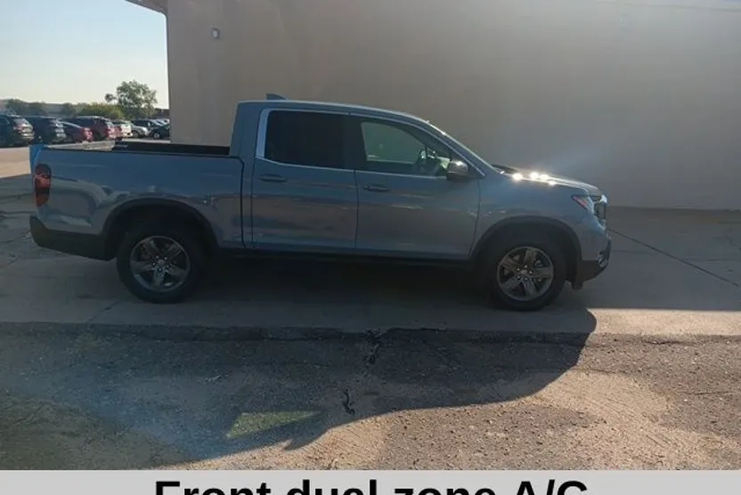 2023 Honda Ridgeline RTL photo 1