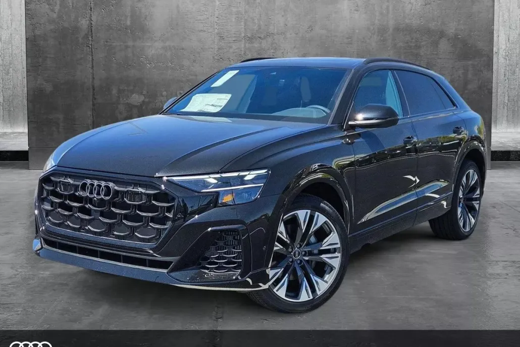 2025 Audi Q8 55 Premium Plus photo 1