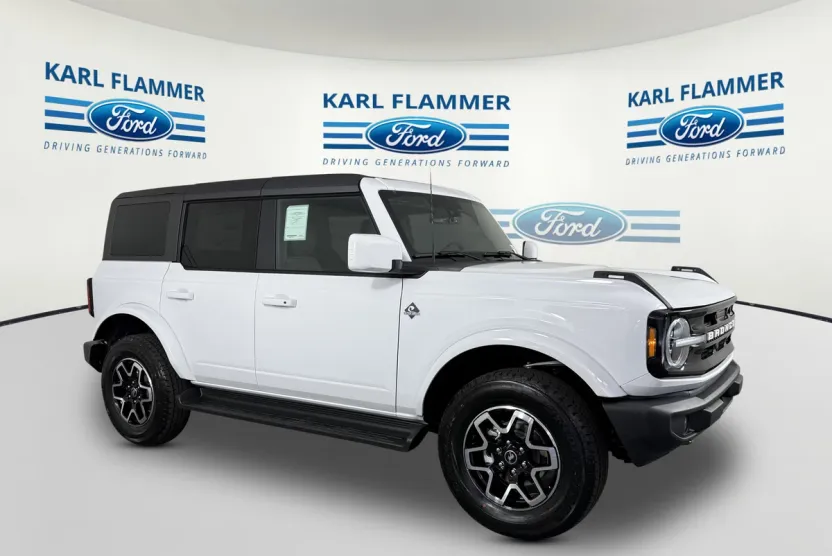 2025 Ford Bronco Outer Banks photo 1