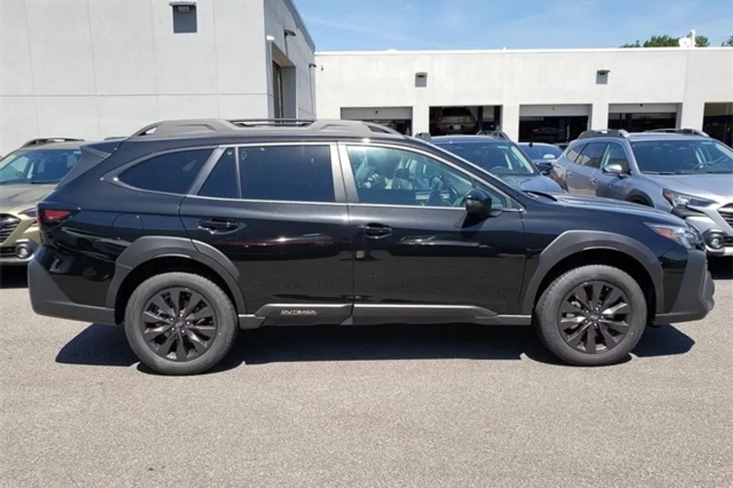 2025 Subaru Outback Onyx Edition photo 1