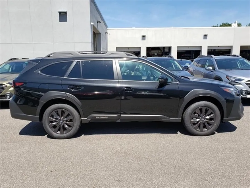 2025 Subaru Outback Onyx Edition photo 1