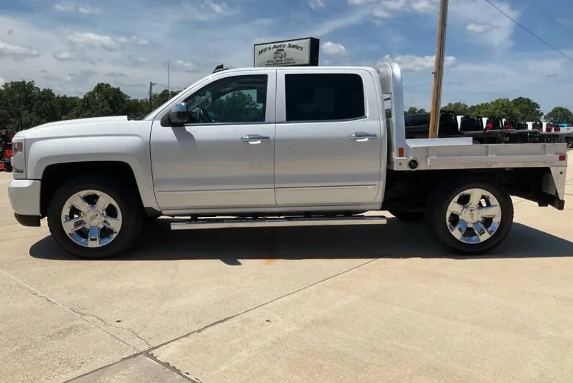 2018 Chevrolet Silverado 1500 LTZ Z71 photo 1